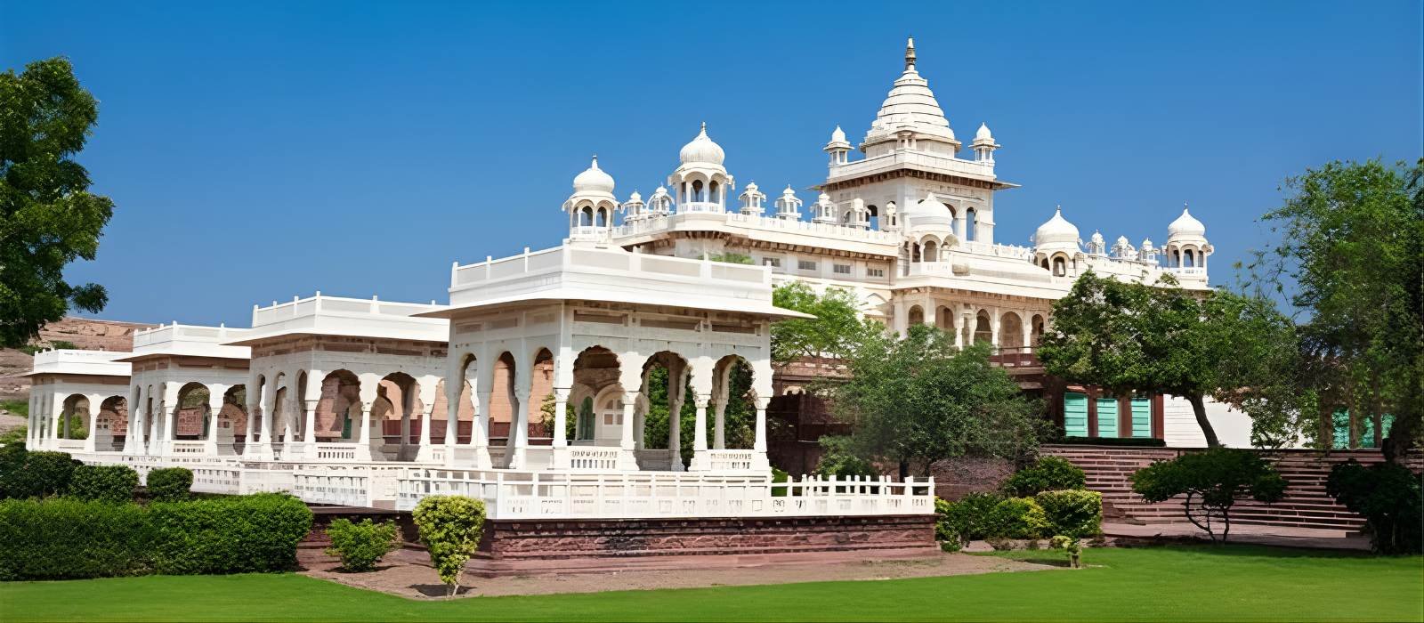 Regal Routes: A Luxury Exploration of India’s Golden Triangle and Jodhpur